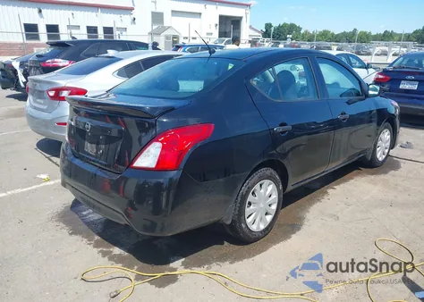 2017 Nissan Versa 1.6 S+ z USA, uszkodzony, nr VIN 3N1CN7AP9HL826625